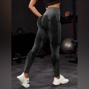 Shein Seamless Wide Waistband Sports Leggings
Black / 8/10(L)